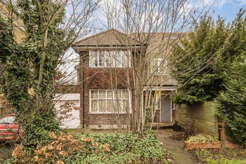 undefined, Gunnersbury Avenue, London W5