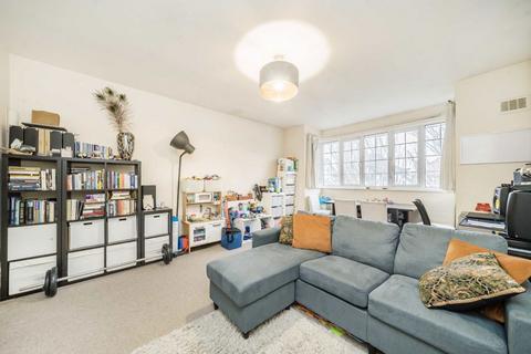 undefined, Gunnersbury Avenue, London W5