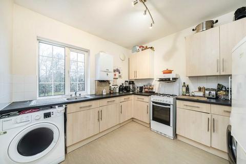 undefined, Gunnersbury Avenue, London W5