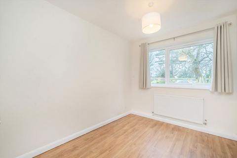 2 bedroom flat to rent, Montpelier Road, London W5