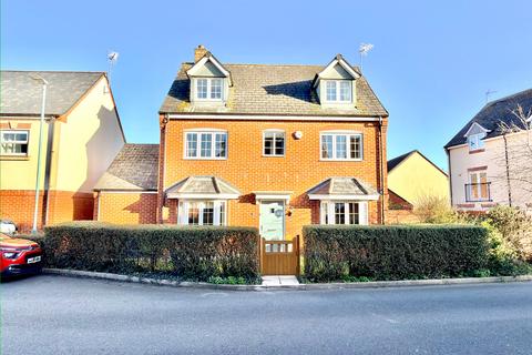 5 bedroom detached house for sale, Feltham Way, Tewkesbury GL20