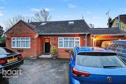 undefined, Manor Rise, Maidstone