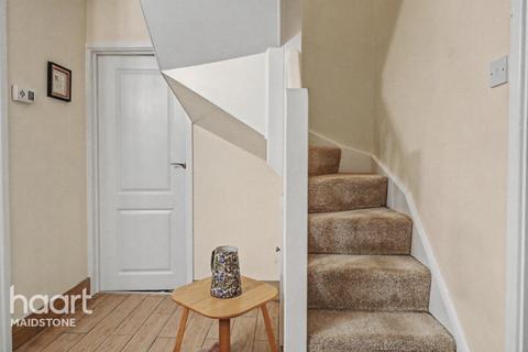 4 bedroom chalet for sale, Manor Rise, Maidstone