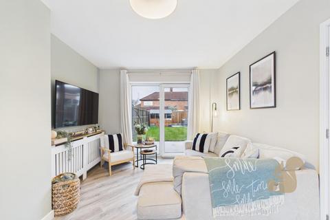 3 bedroom semi-detached house for sale, Cape Close, Colchester