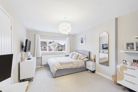 3 bedroom semi-detached house for sale, Cape Close, Colchester