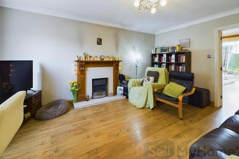 4 bedroom detached house for sale, The Paddocks, Undy