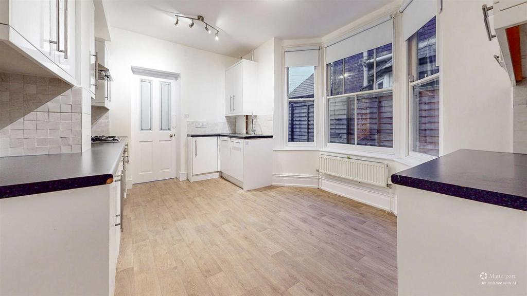 Kitchen-Defurnished.jpg