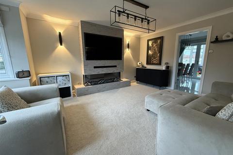 4 bedroom detached house for sale, Peterhouse Close, Darlington
