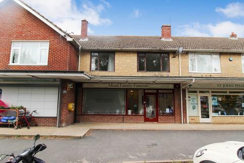 2 bedroom flat to rent, St. John Road, Swindon SN4