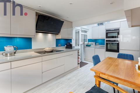 3 bedroom end of terrace house for sale, Ventnor PO38