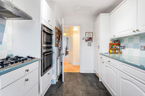 2 bedroom semi-detached bungalow for sale, Birch Grove, Potters Bar, EN6