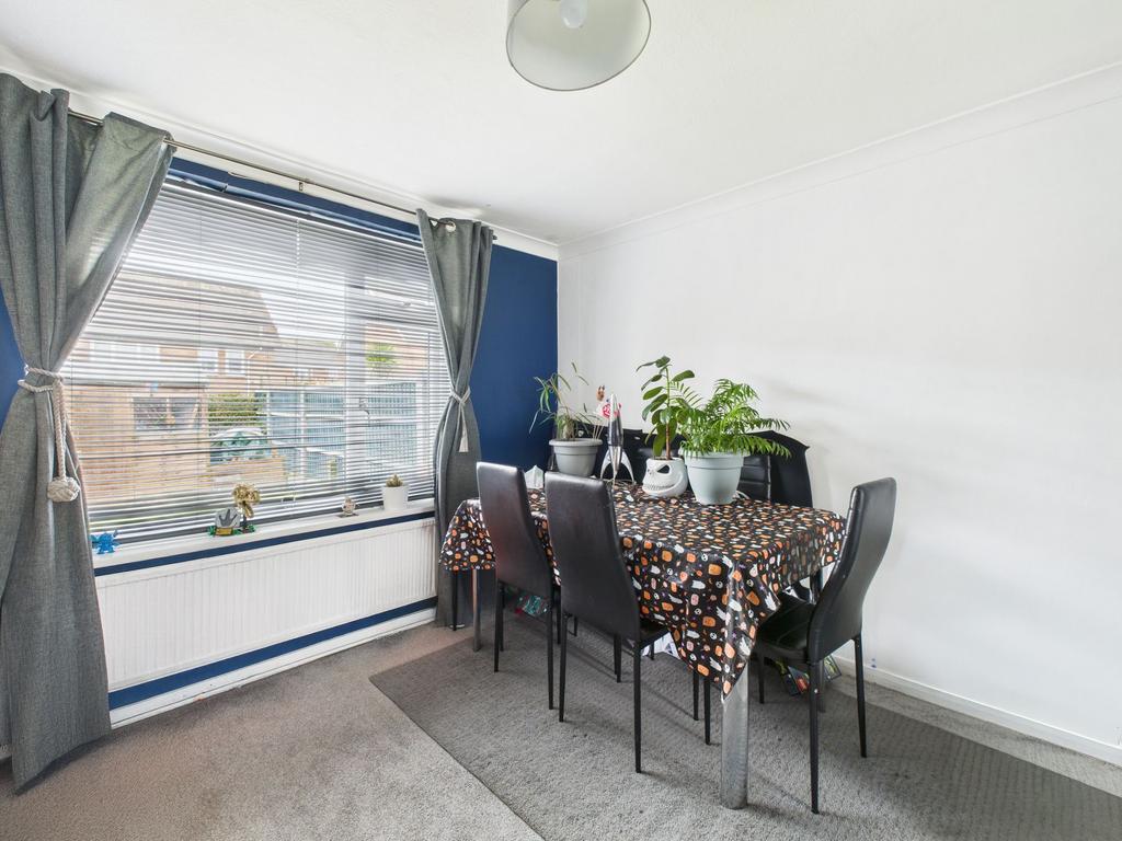 Dining Area (Lounge/Dining Room)