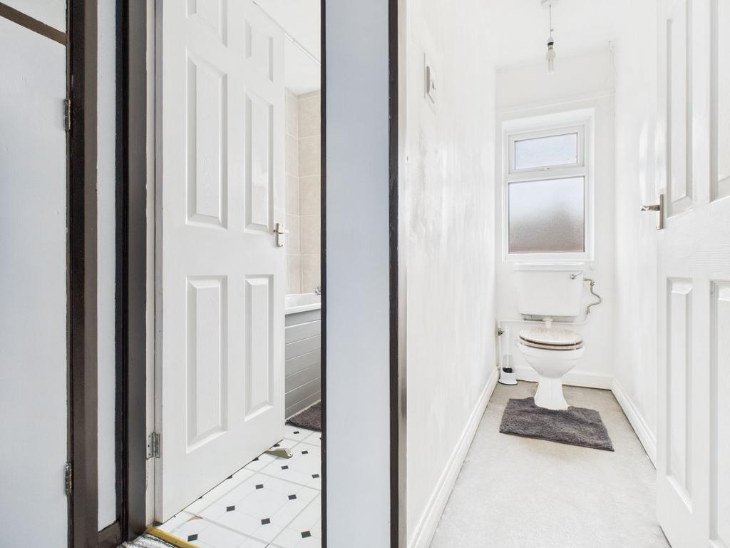 First Floor WC and Adjoining Bathroom