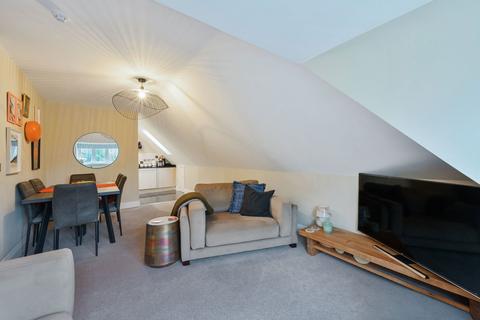 undefined, 15a High Street, Redhill RH1