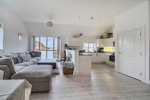 1 bedroom maisonette for sale, Froli Court, Upper Froyle, Alton, Hampshire, GU34