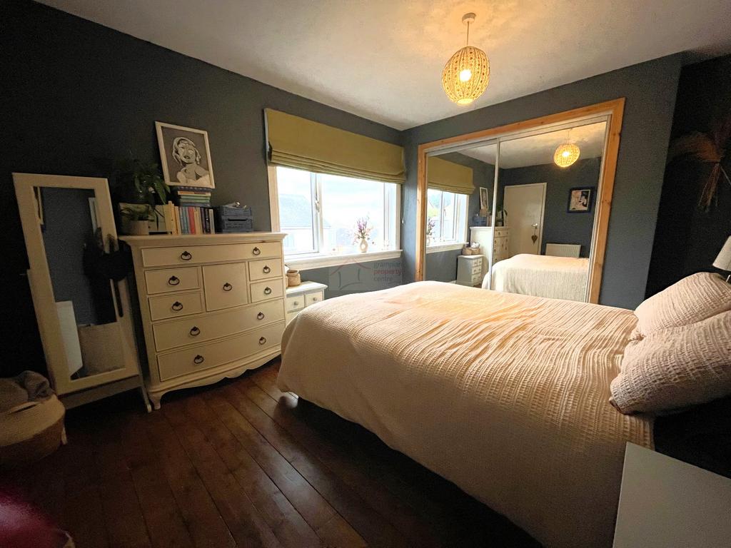Bedroom 1a.JPG
