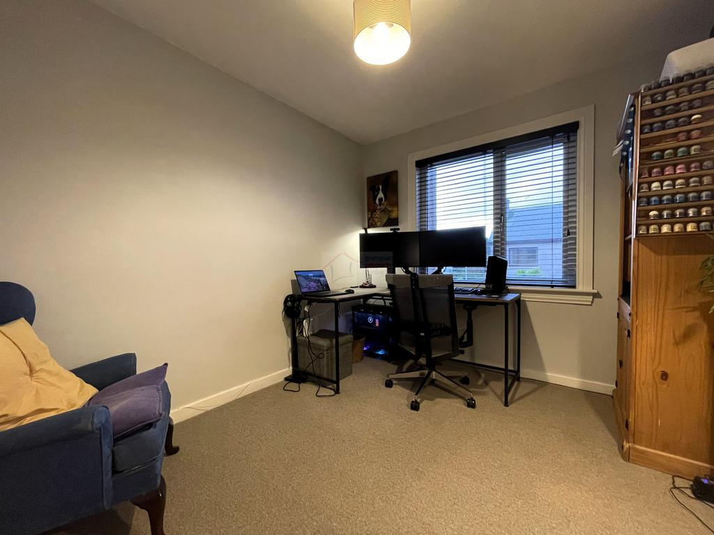 Bedroom 3a.JPG