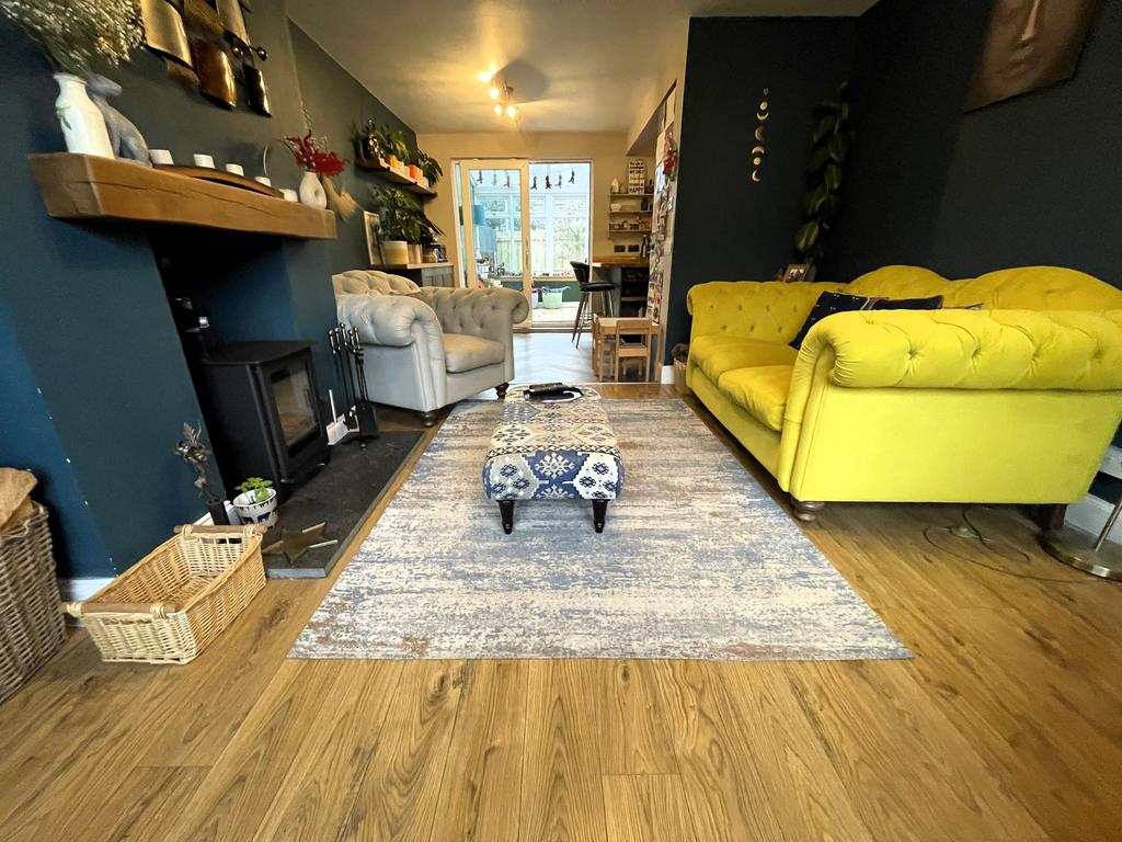 Lounge a.JPG