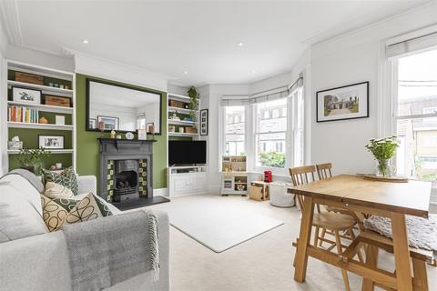 3 bedroom flat for sale, Paynesfield Avenue, East Sheen, SW14