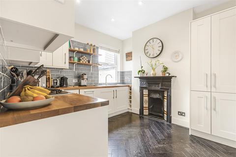 3 bedroom flat for sale, Paynesfield Avenue, East Sheen, SW14