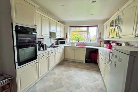 4 bedroom detached house for sale, Hall Lane, Shenfield, Brentwood, CM15