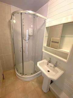 1 bedroom flat to rent, Whiteheart Avenue, Middlesex UB8