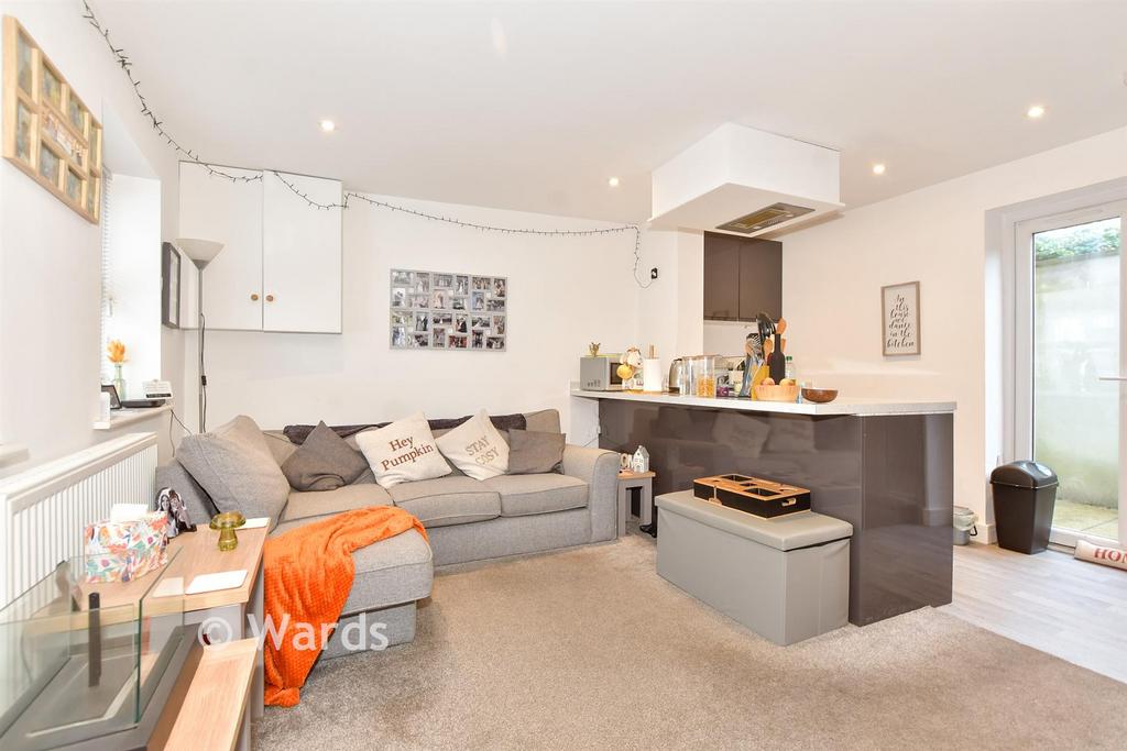 Lounge/ Kitchen