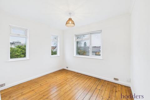 2 bedroom maisonette for sale, High Street, Addlestone, Surrey, KT15