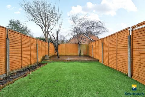 2 bedroom terraced house for sale, Belvedere Close, Surrey GU2