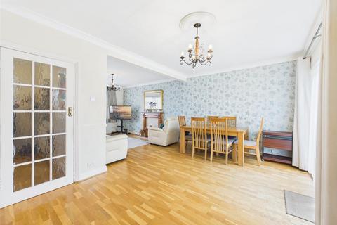 5 bedroom end of terrace house for sale, Bideford Road, Ruislip HA4