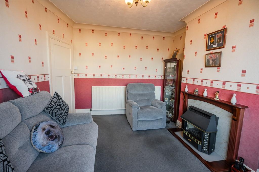 Living Room (2)