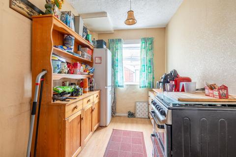 5 bedroom terraced house for sale, York Road, Great Yarmouth