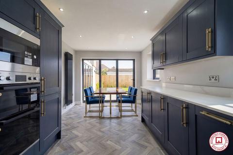 3 bedroom detached house for sale, Stratford Road, Hockley Heath, B94 6NW