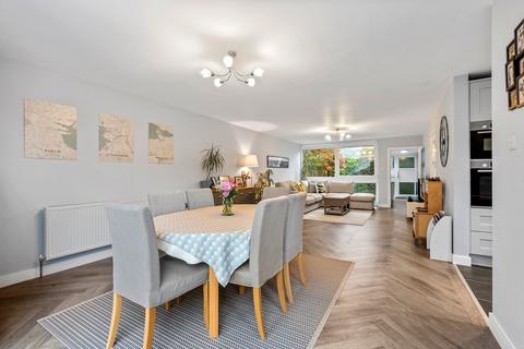 4 bedroom terraced house for sale, Brackley, WEYBRIDGE, KT13