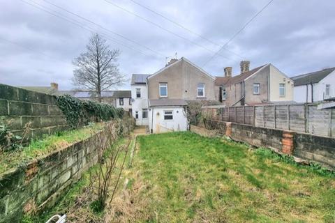 4 bedroom end of terrace house to rent, Gilbert Street, Barry, CF63