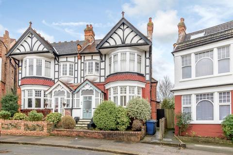2 bedroom flat for sale, Avondale Avenue, London, N12