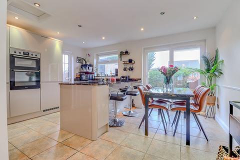 undefined, Kings Drive, Leicester Forest East, LE3