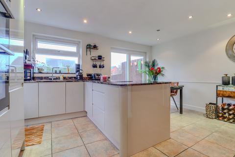 undefined, Kings Drive, Leicester Forest East, LE3