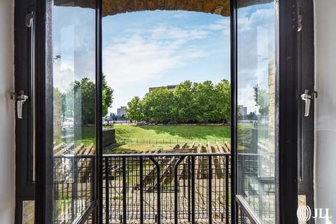 undefined, Slipway House, Burrells Wharf Square E14