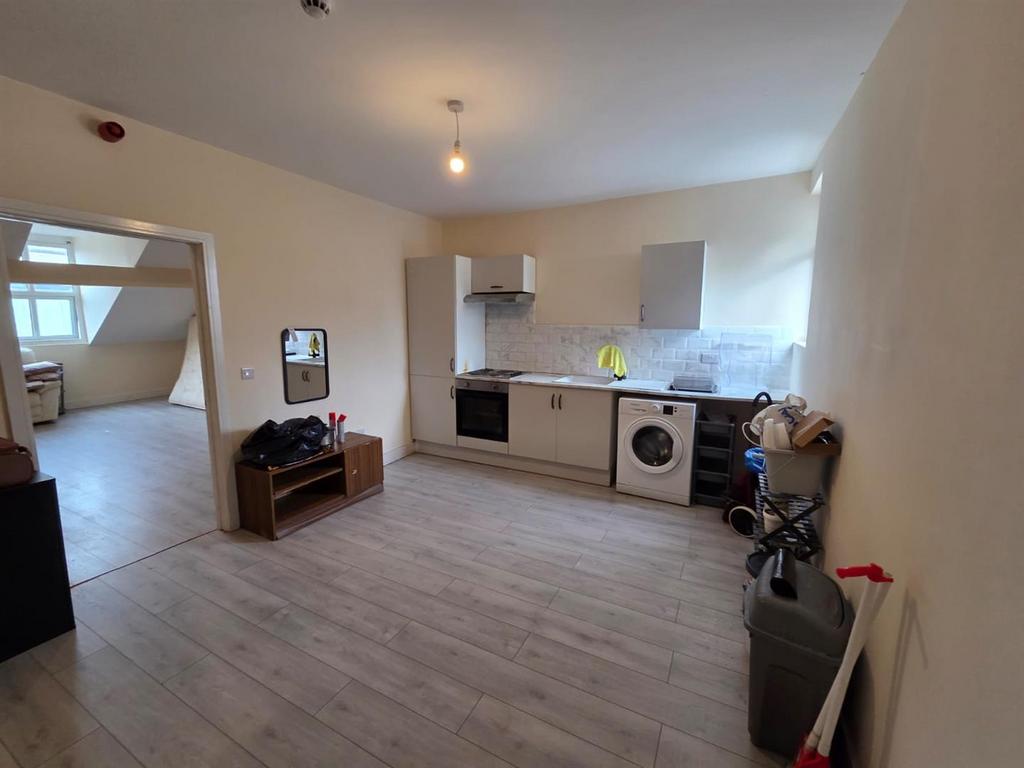 244 High St 2.jpeg