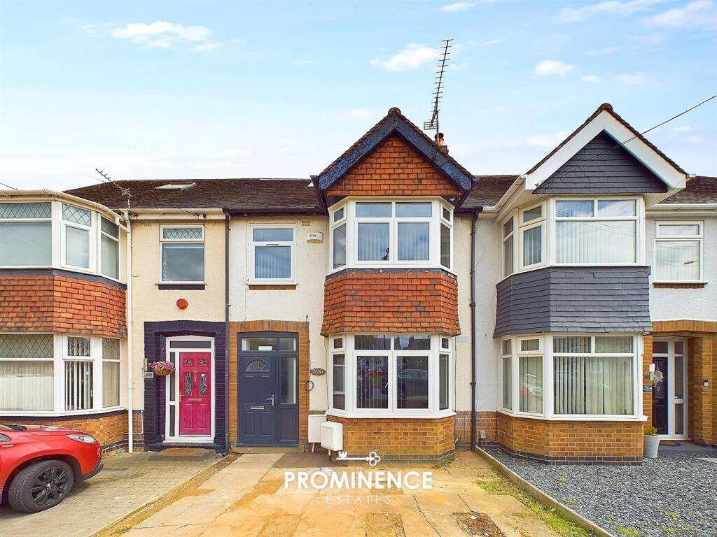 Attractive terraced house with a bay-fronted fa...