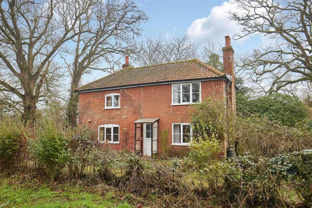 White Cottage 1.jpg