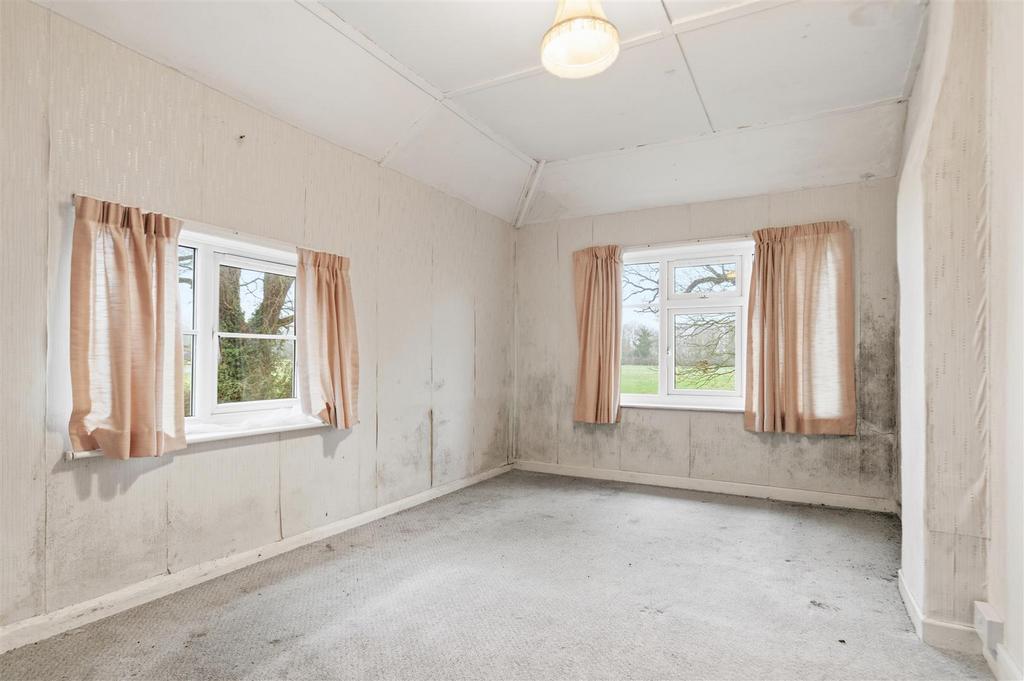 White Cottage 8.jpg