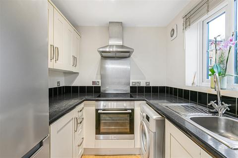 undefined, Chipstead Close, Sutton