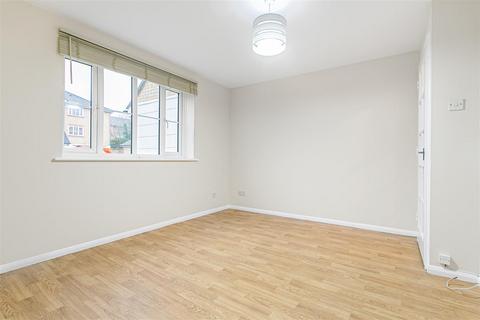 1 bedroom flat for sale, Chipstead Close, Sutton