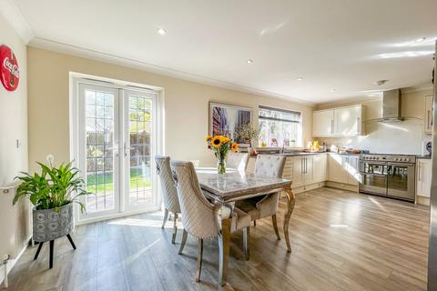 4 bedroom detached house for sale, Campkin Gardens, St Leonards-on-Sea, TN37