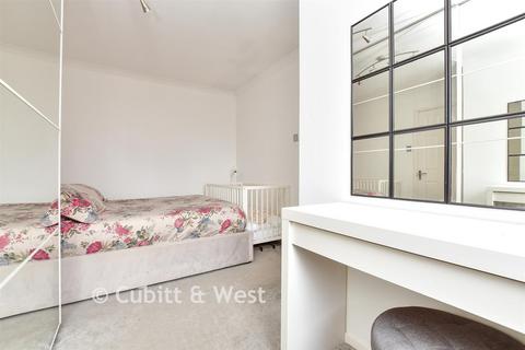 3 bedroom terraced house for sale, Clouston Close, Wallington SM6