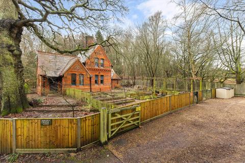 undefined, Buckhurst Road, Ascot, Berkshire, SL5.
