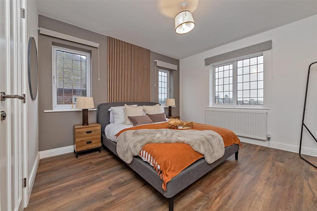 Royal Road Mid Flat-21.jpg