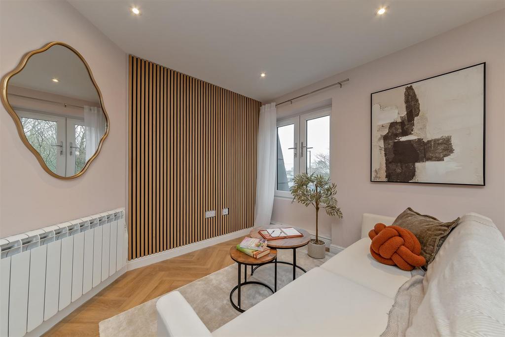2 ARoyal Road Top Floor-14.jpg